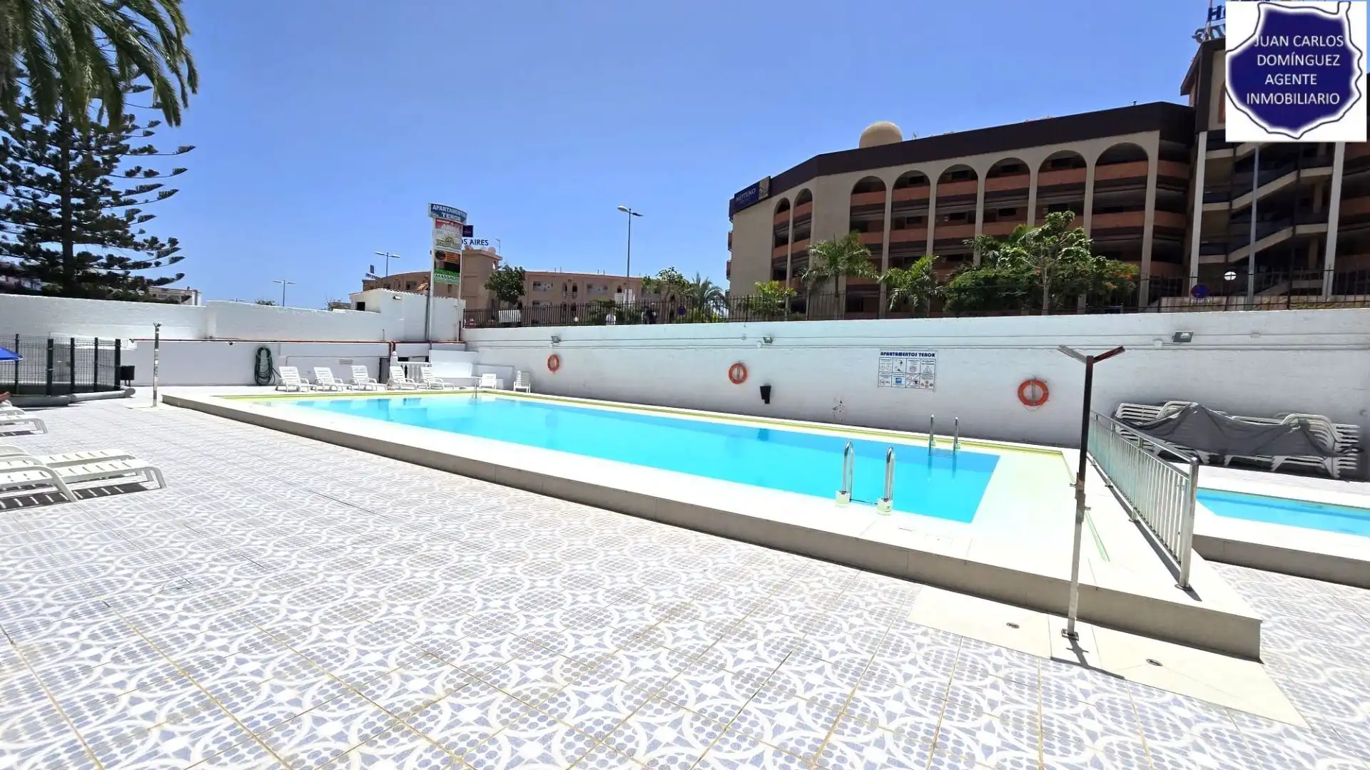 Piscina de Apartament de lloguer en San Bartolomé de Tirajana amb Aire condicionat, Terrassa i Moblat