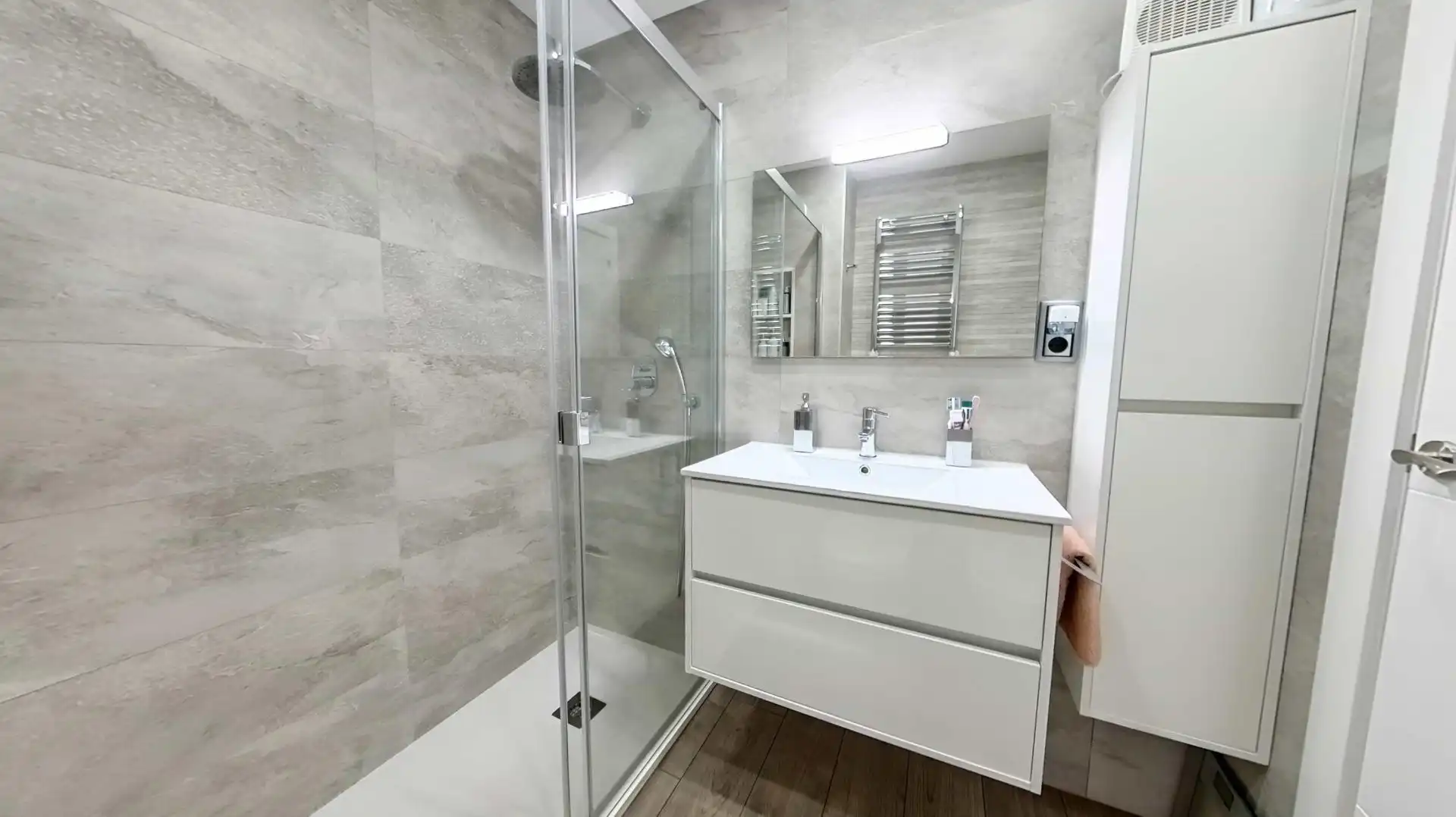Piso con terraza en venta en Calle Virgili, imagen 26
