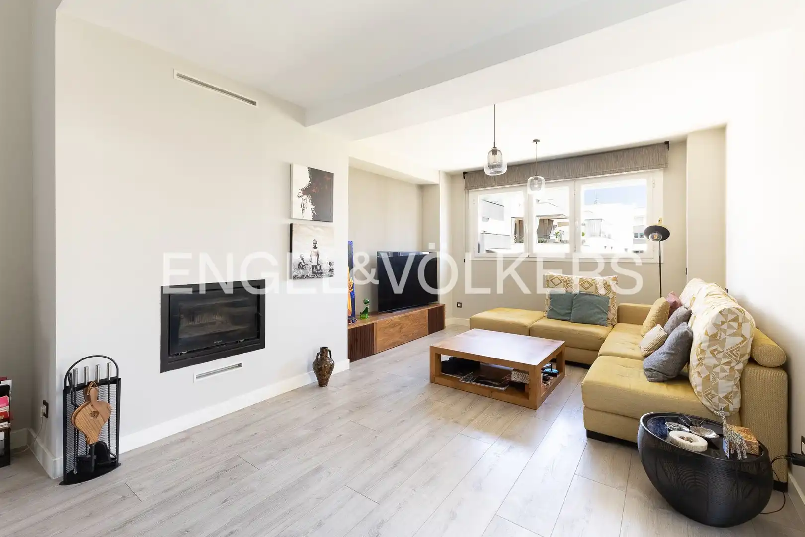 Living room of Duplexes for sale in Madrid  with Air Conditioner, Heating and Private garden