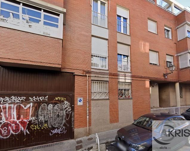 Vista exterior de Piso en venta en  Madrid Capital