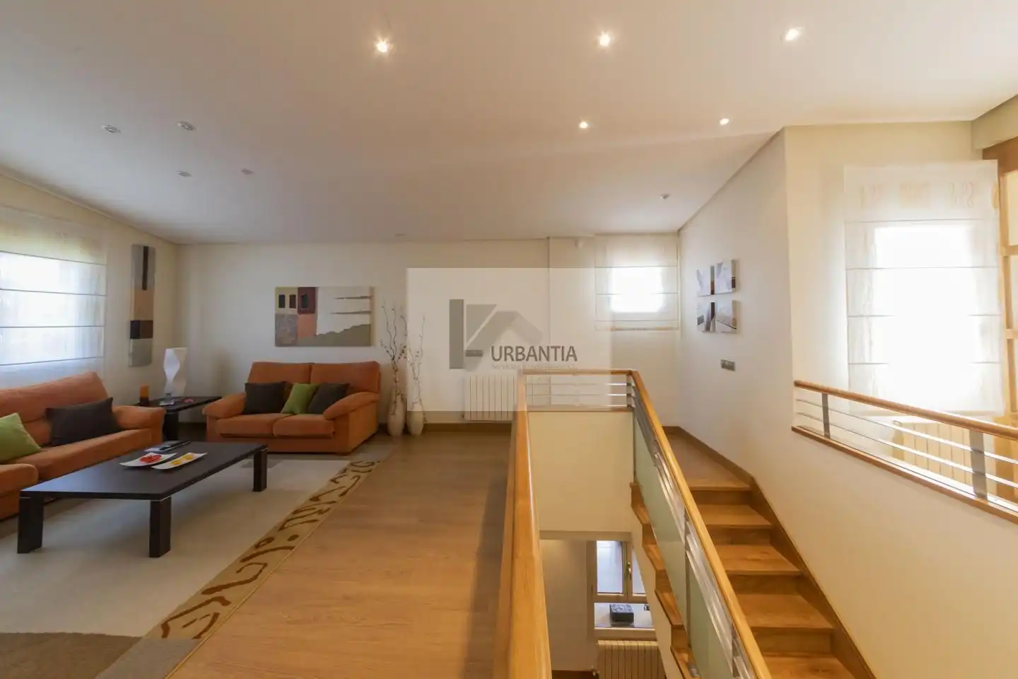 Sala de estar de Casa o chalet en venta en Cizur con Calefacción, Jardín privado y Parquet