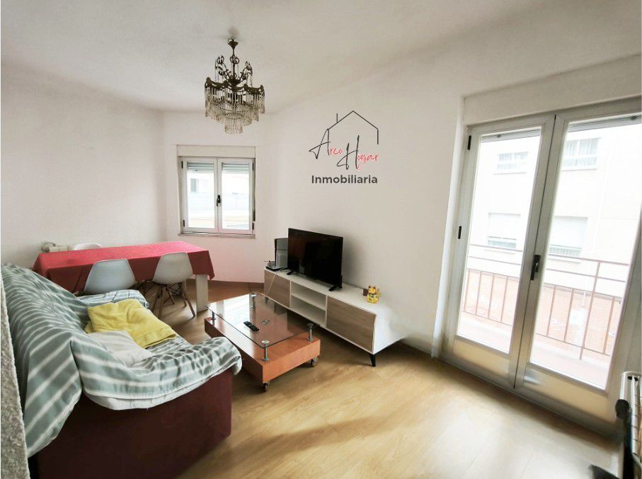 Living room of Flat to rent in Salamanca Capital  with Heating, Furnished and Balcony