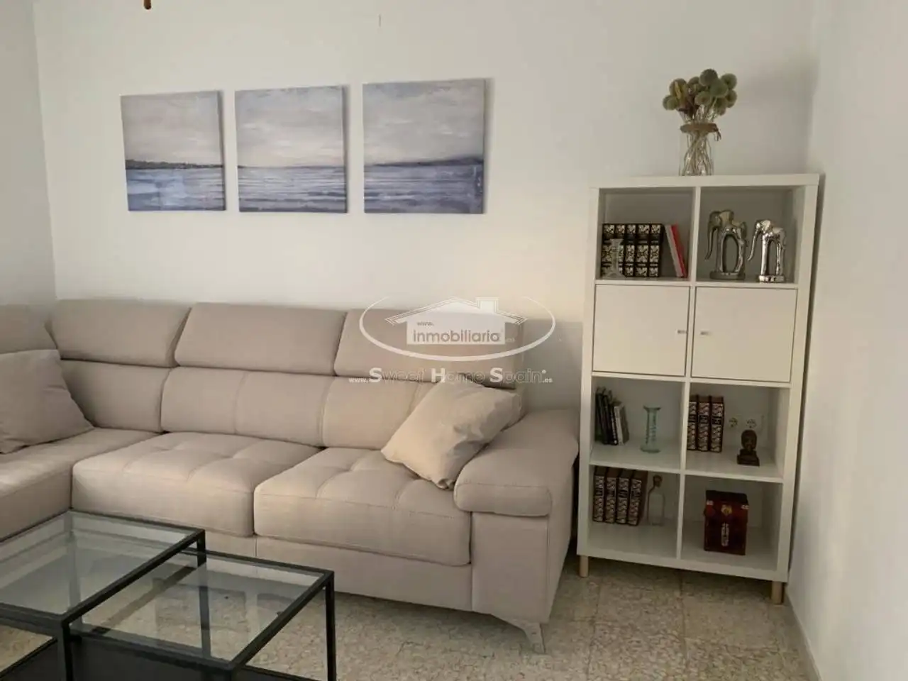 Sala d'estar de Casa adosada en venda en Sanlúcar de Barrameda amb Aire condicionat, Terrassa i Moblat