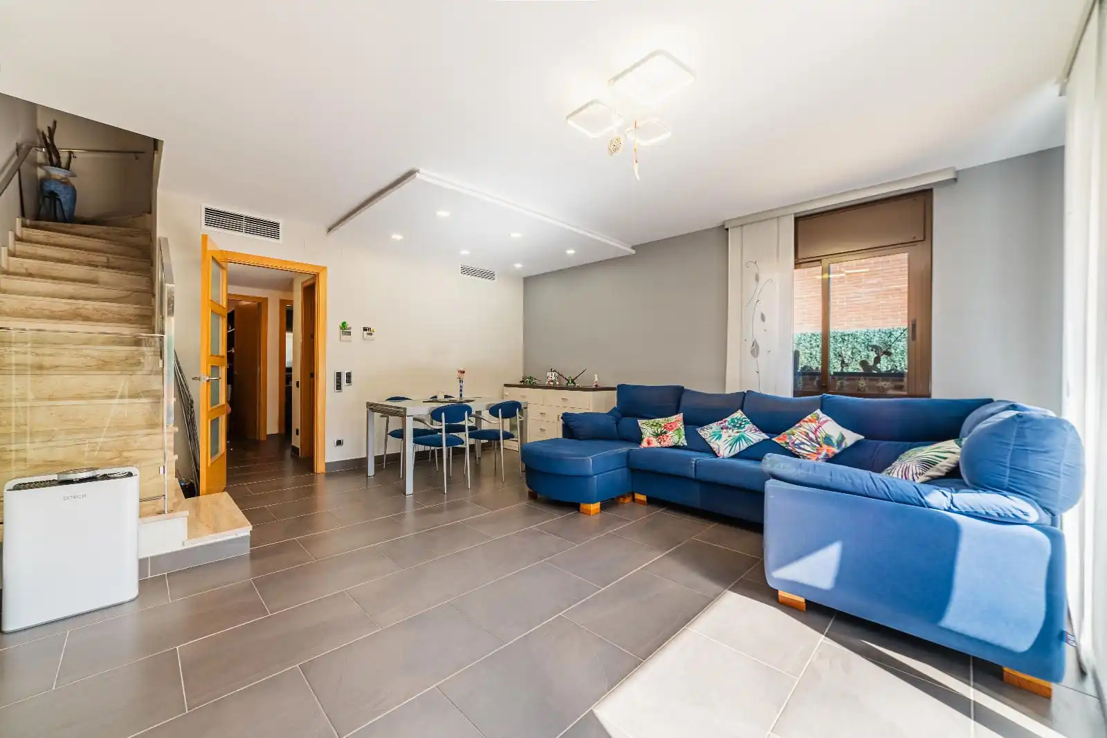 Casa amb jardí en venda a Esteve Albert i corp, imagen 6