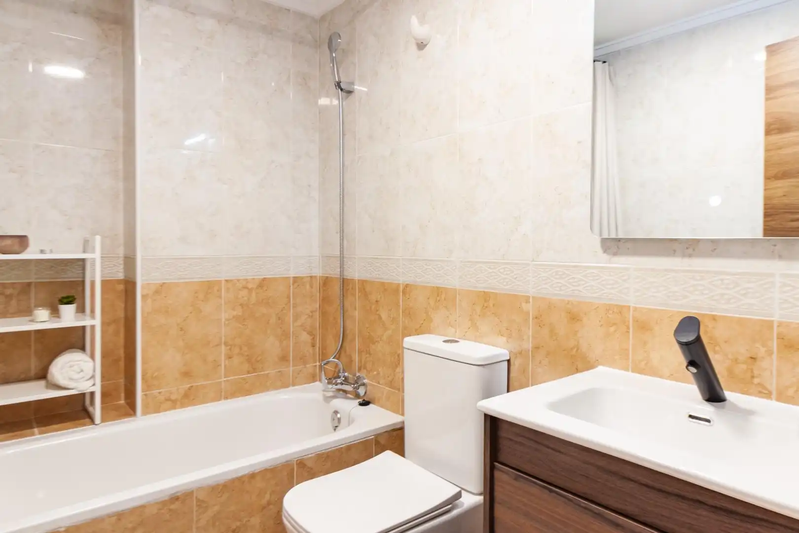 Apartment with terrace for sale in Calle C. Almudena 60, imagen 15