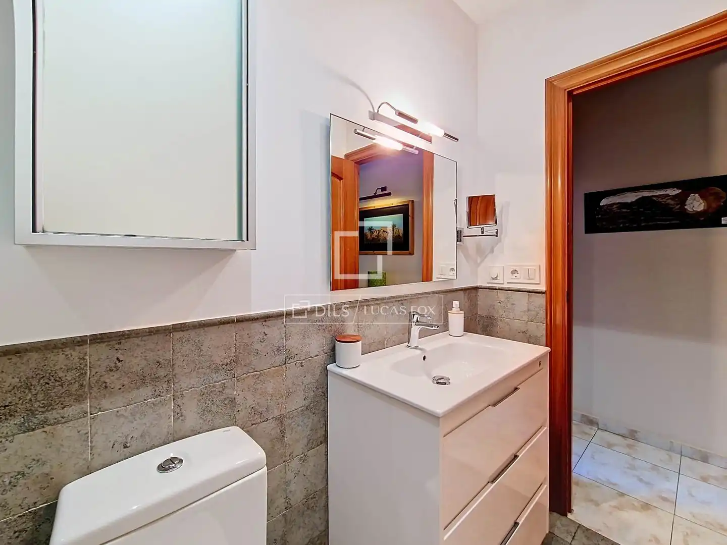 Bathroom of Houses for sale in Vilanova i la Geltrú  with Air Conditioner, Heating and Private garden