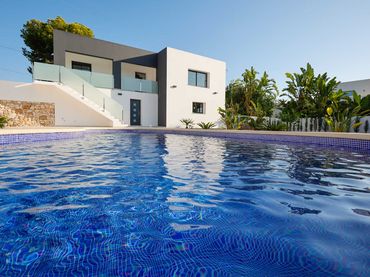 Detached house with balcony for sale in Carrió - La Merced - Los Pinos