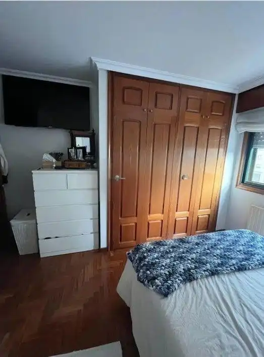 Habitación de Piso en venta en Vigo  con Calefacción, Jardín privado y Trastero