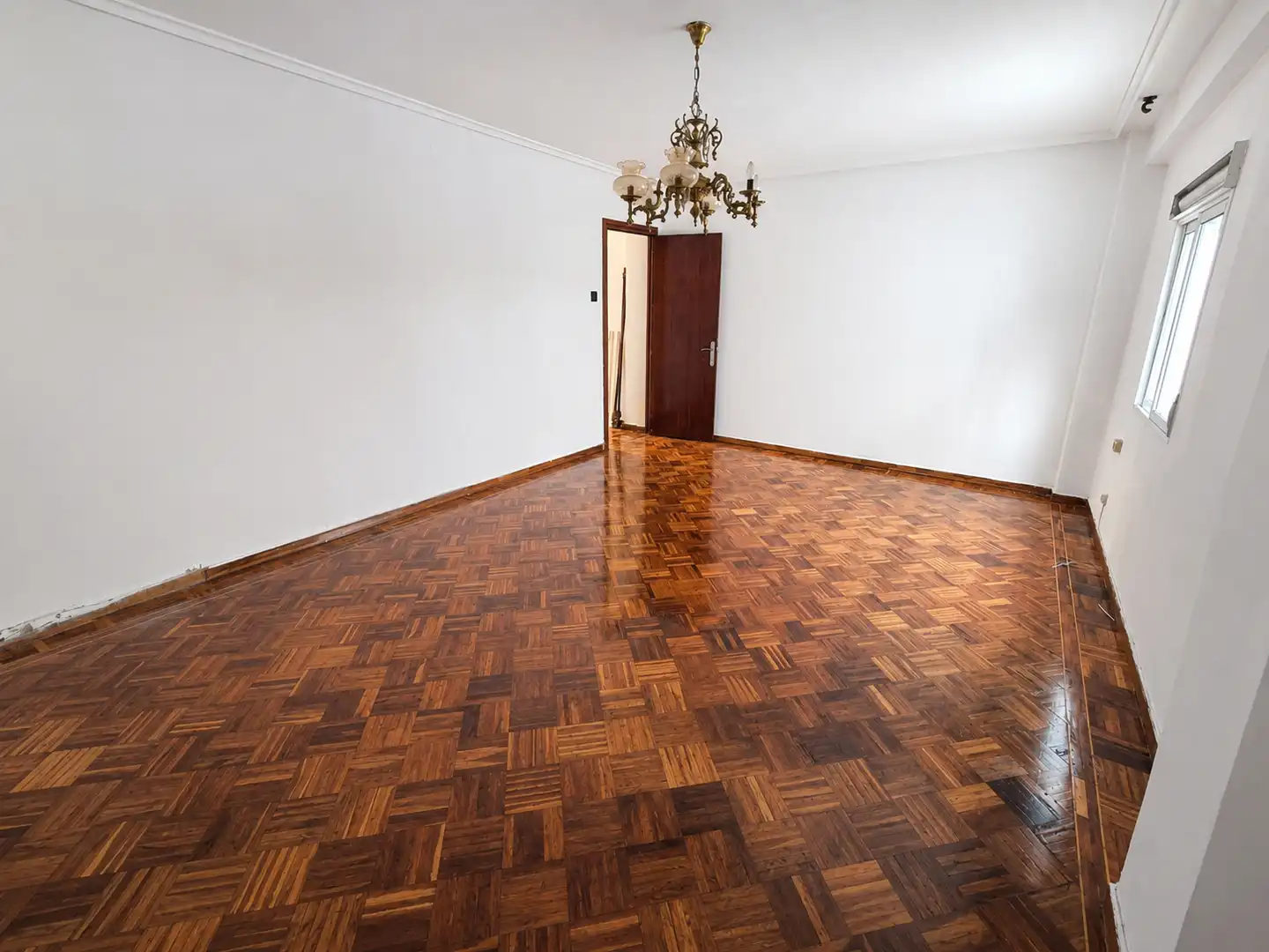 Living room of Flat for sale in Avilés  with Heating, Parquet flooring and Washing machine