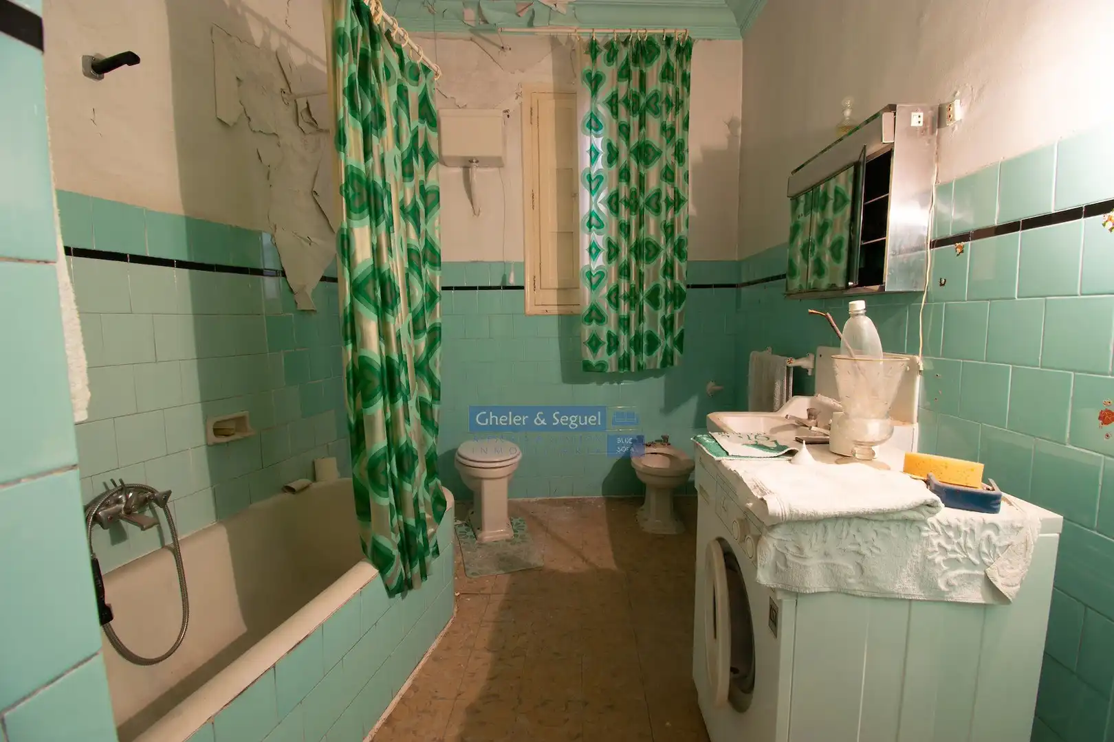 Badezimmer von Dachboden zum Verkauf in Segorbe mit Terrasse