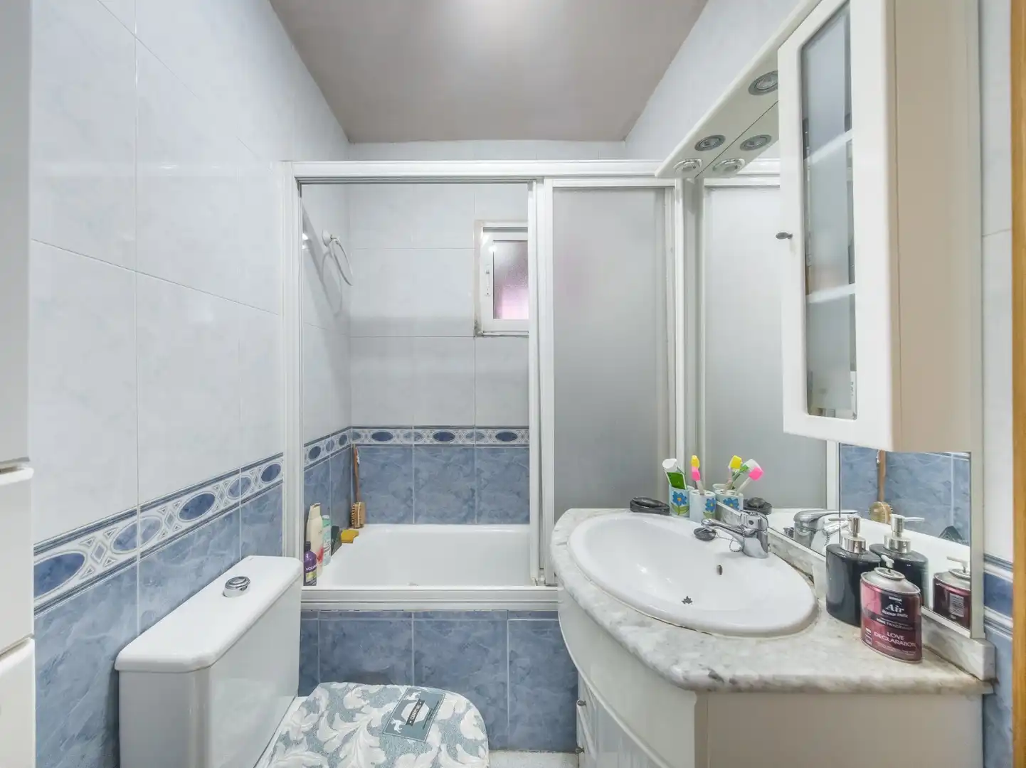 Badezimmer von Wohnung zum Verkauf in Madrid mit Heizung, Terrasse und Balkon