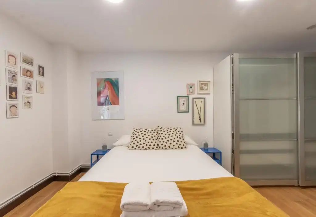 Habitación de Piso en venta en Bilbao  con Calefacción, Parquet y Amueblado