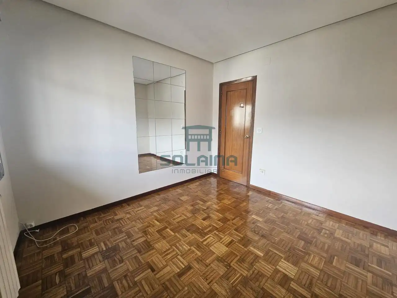 Schlafzimmer von Wohnung zur Miete in Ourense Capital  mit Heizung, Parkett und Abstellraum