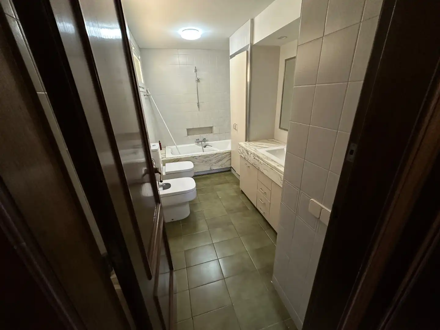 Bany de Casa o xalet en venda en Matadepera amb Jardí privat, Terrassa i Moblat