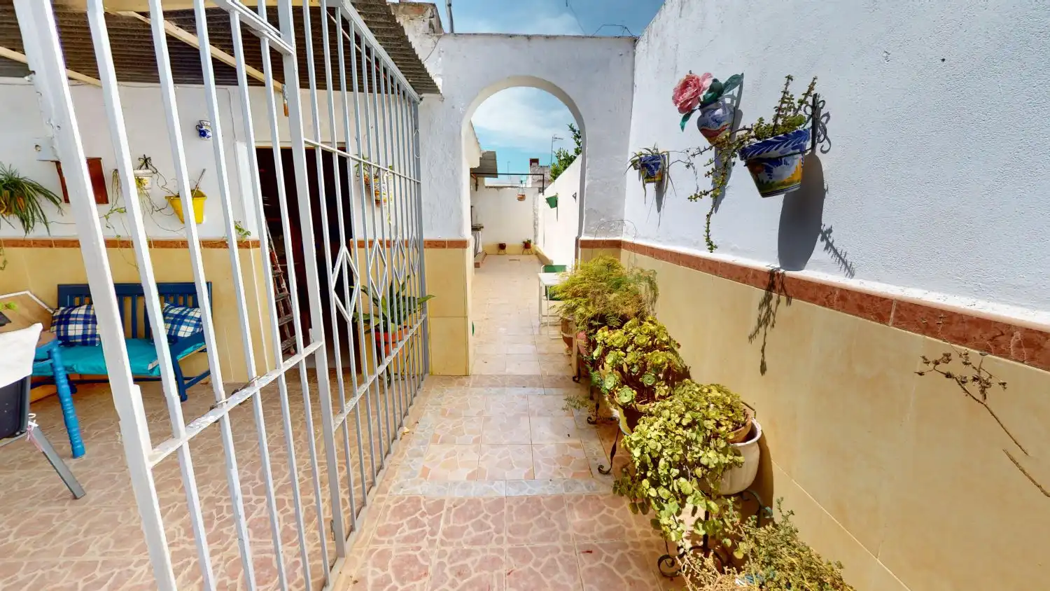 Vista exterior de Casa o xalet en venda en Alcalá de Guadaira