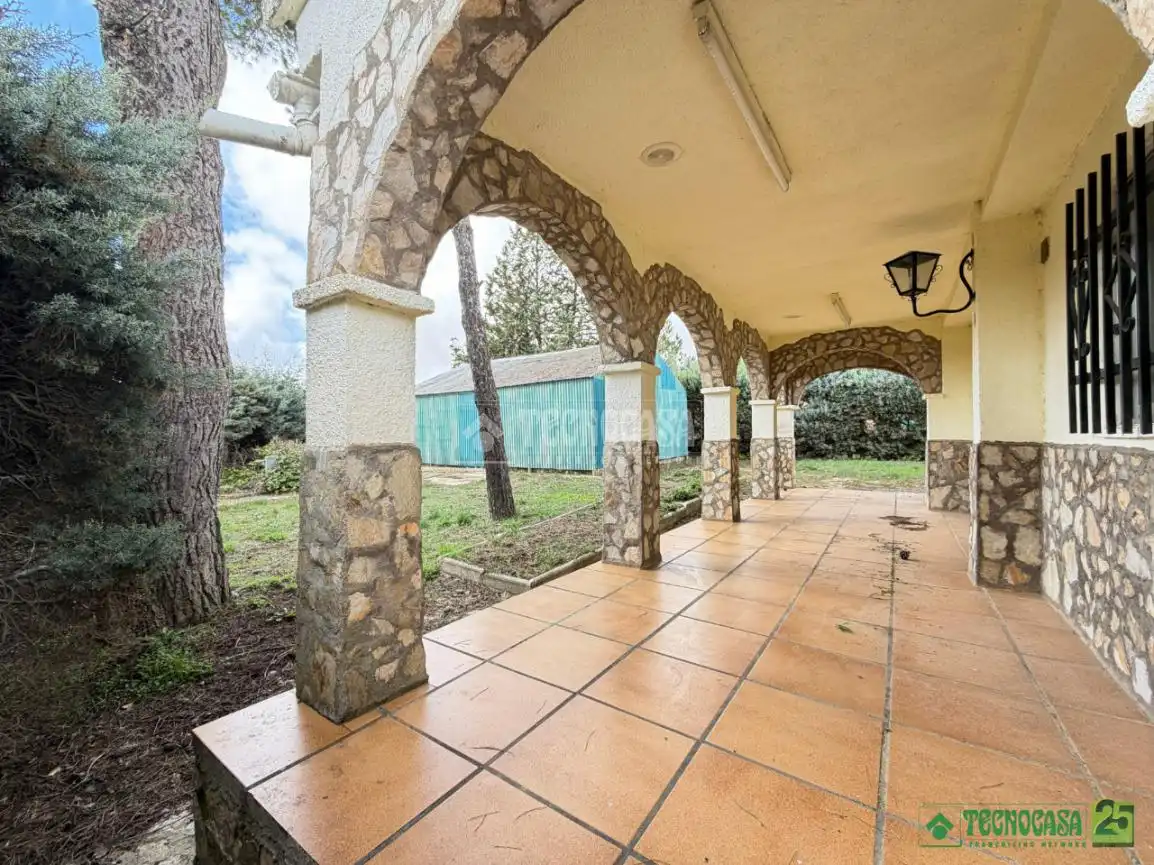 Terraza de Casa o chalet en venta en Villar de Cañas con Calefacción, Piscina y Amueblado