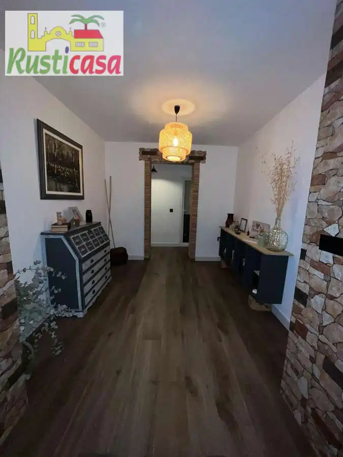 Casa o xalet en venda en Baños de la Encina amb Terrassa i Balcó