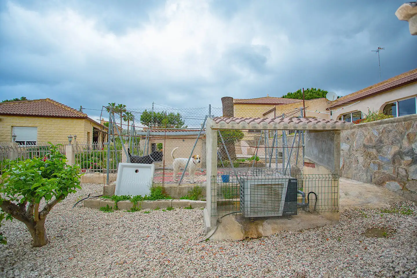Vista exterior de Finca rústica en venta en Aspe con Aire acondicionado, Calefacción y Jardín privado