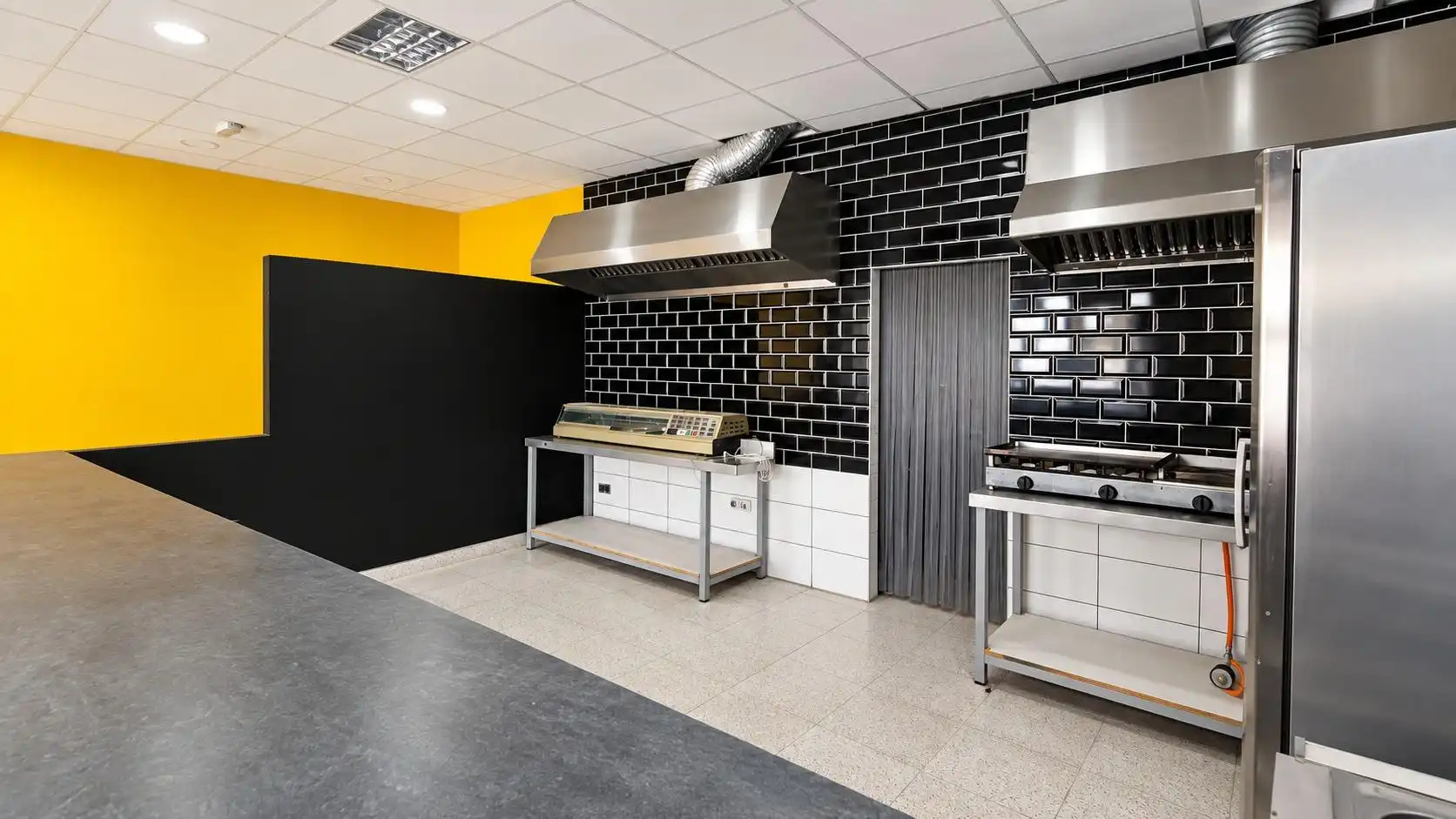 Cocina de Local en venta en Vegas del Genil
