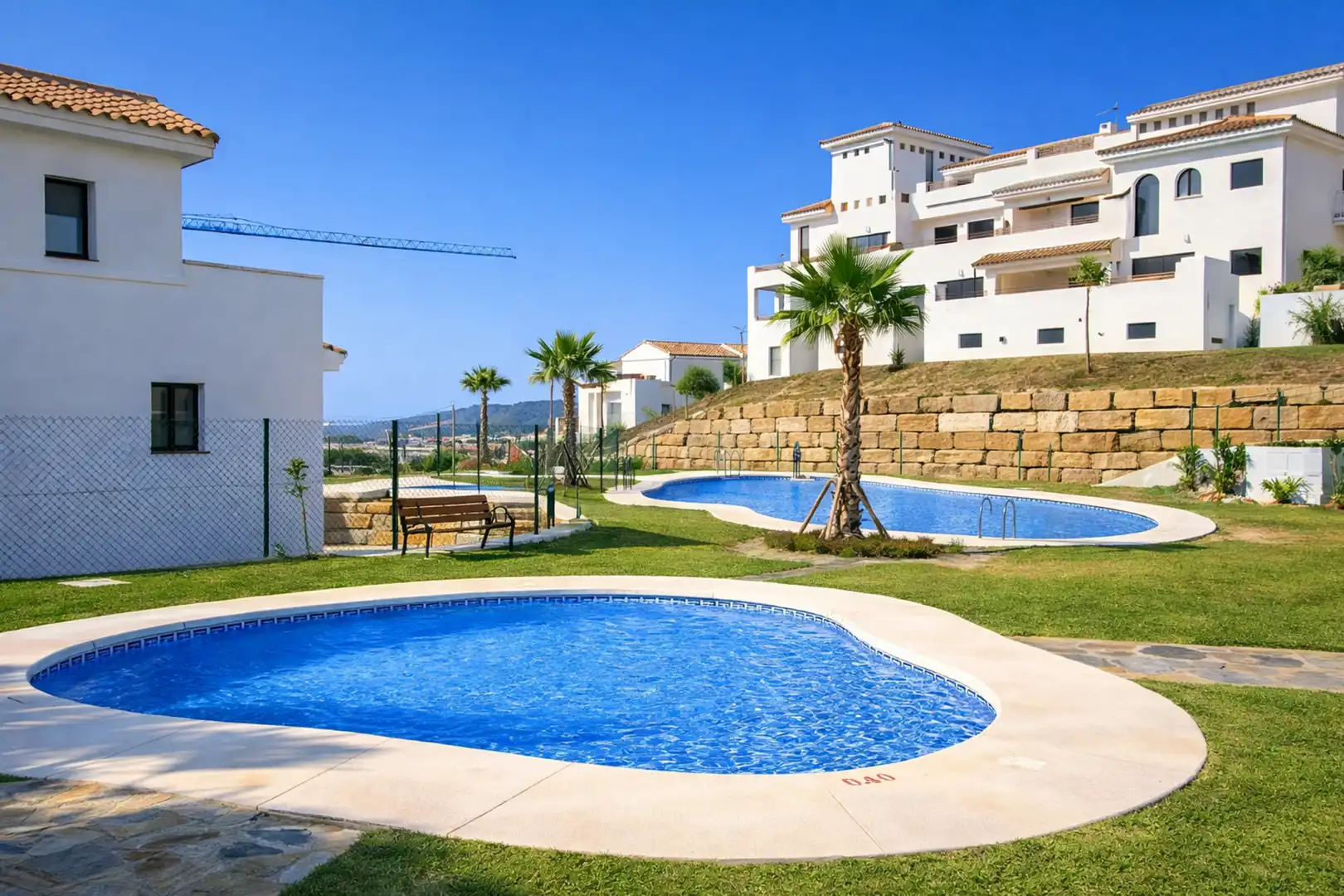 Jardí de Apartament en venda en Casares amb Aire condicionat, Terrassa i Piscina