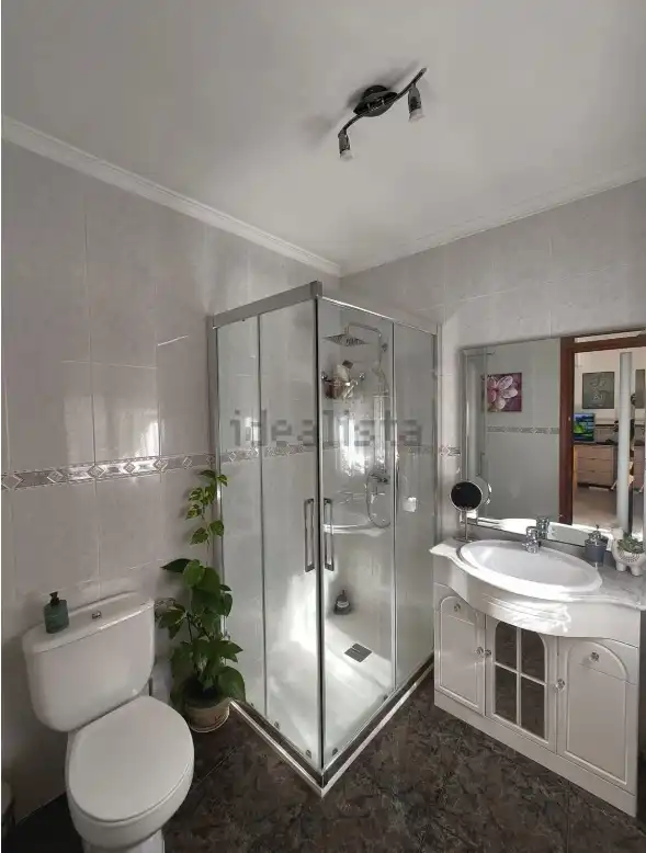 Baño de Casa o chalet en venta en Valdepeñas con Aire acondicionado, Calefacción y Trastero