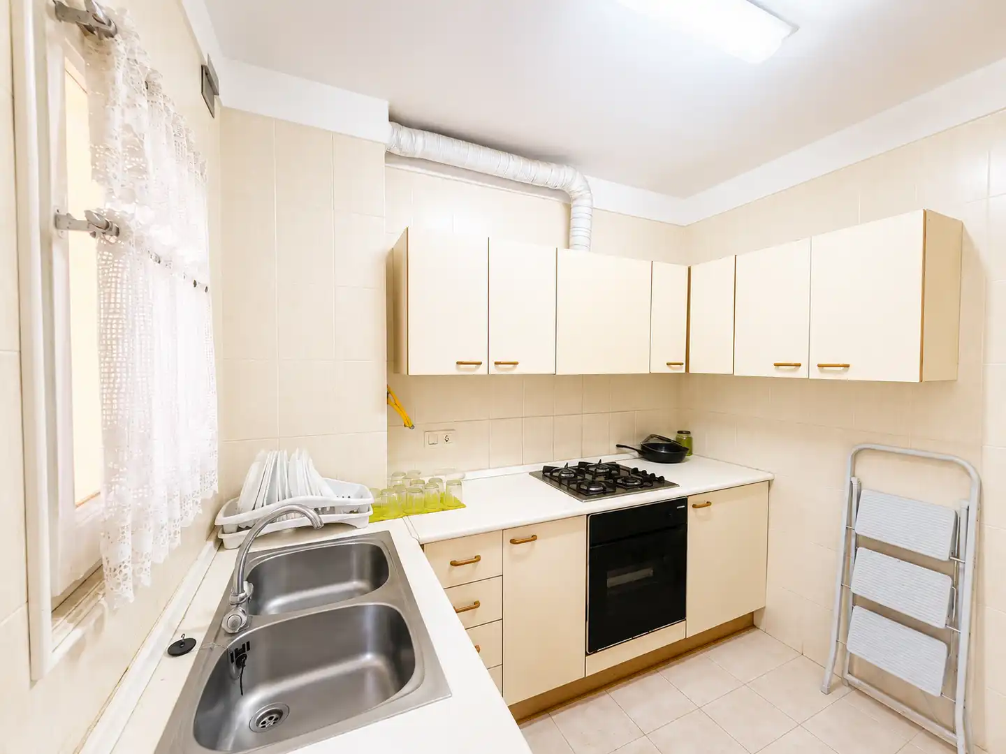 Cuina de Apartament en venda en Roses amb Terrassa i Moblat