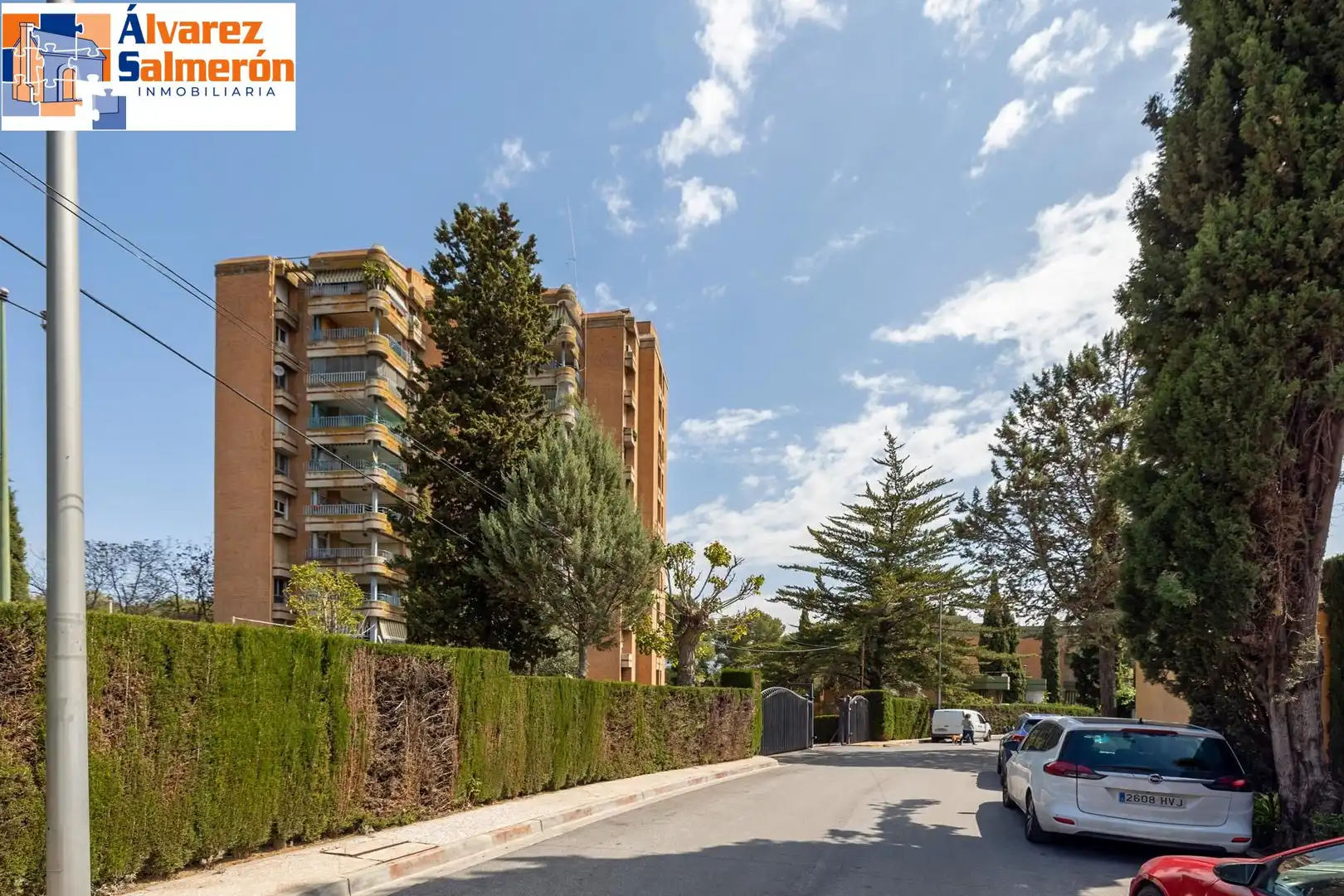 Vista exterior de Pis en venda en Albolote amb Balcó i Piscina comunitària