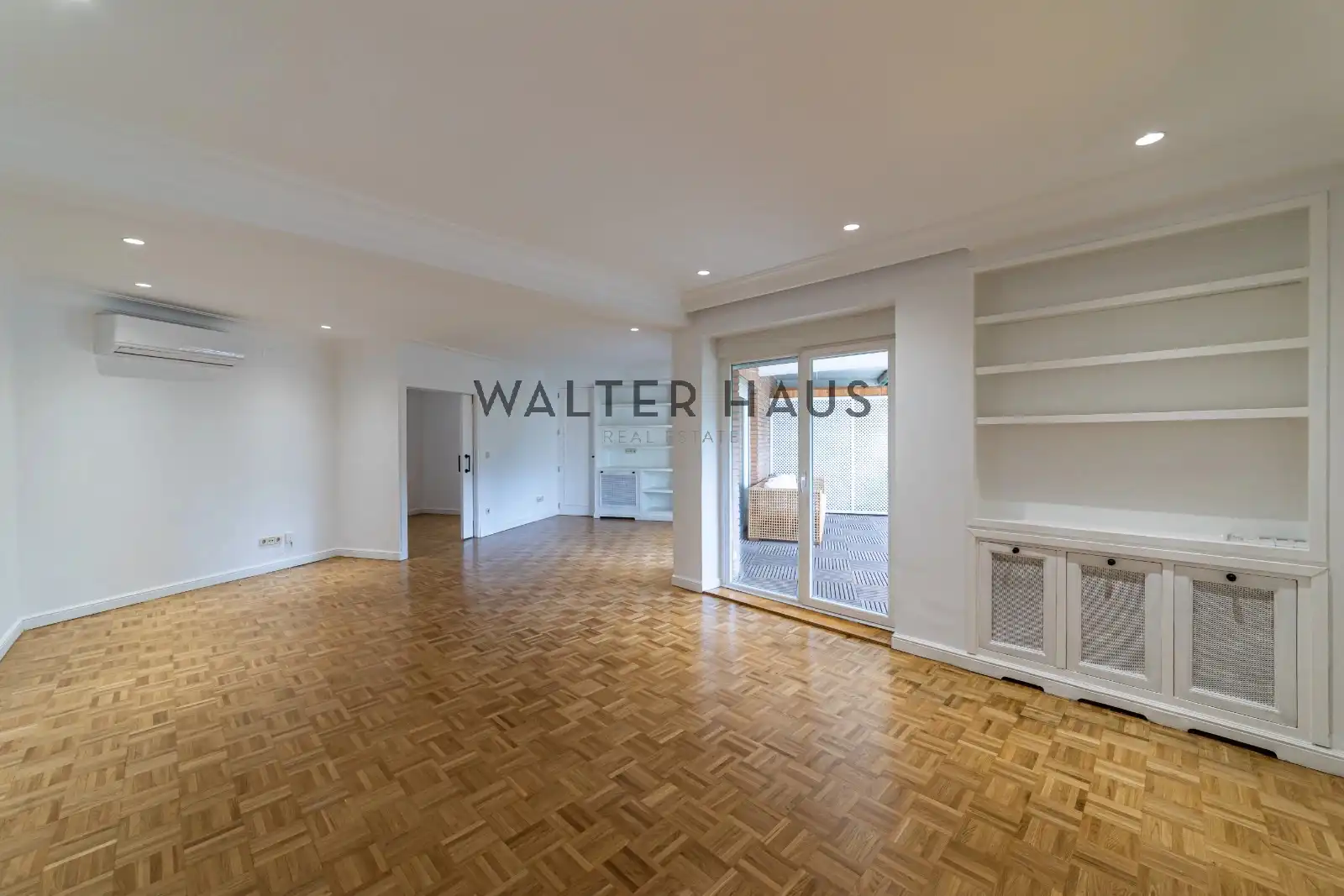 Sala de estar de Piso de alquiler en Madrid con Aire acondicionado, Calefacción y Terraza