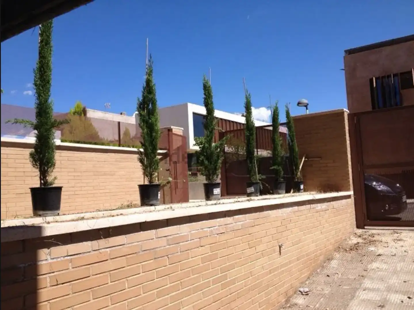 Vista exterior de Casa o xalet en venda en Ciudad Real amb Aire condicionat, Calefacció i Jardí privat