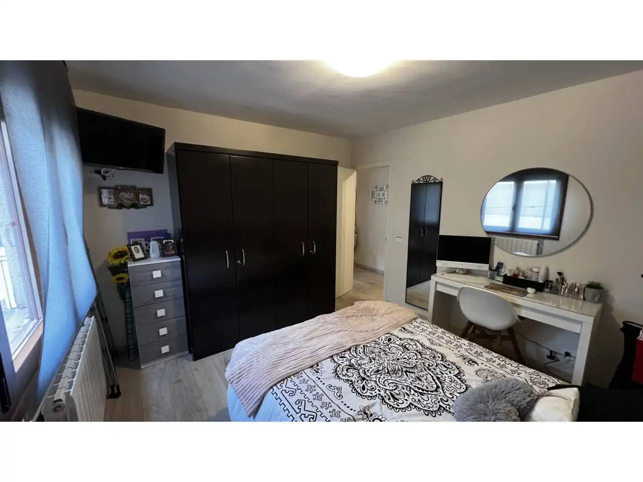 Habitación de Piso en venta en Espinosa de los Monteros con Calefacción, Terraza y Amueblado