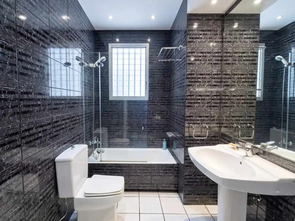 Bathroom of Detached homes for sale in Santa Maria de Palautordera  with Air Conditioner, Heating and Private garden
