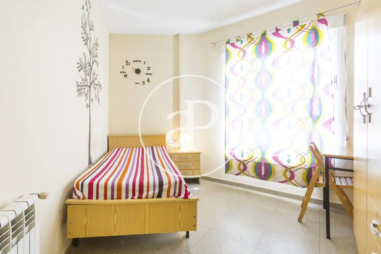 Flat for rent in Carrer de Xile, Mestalla