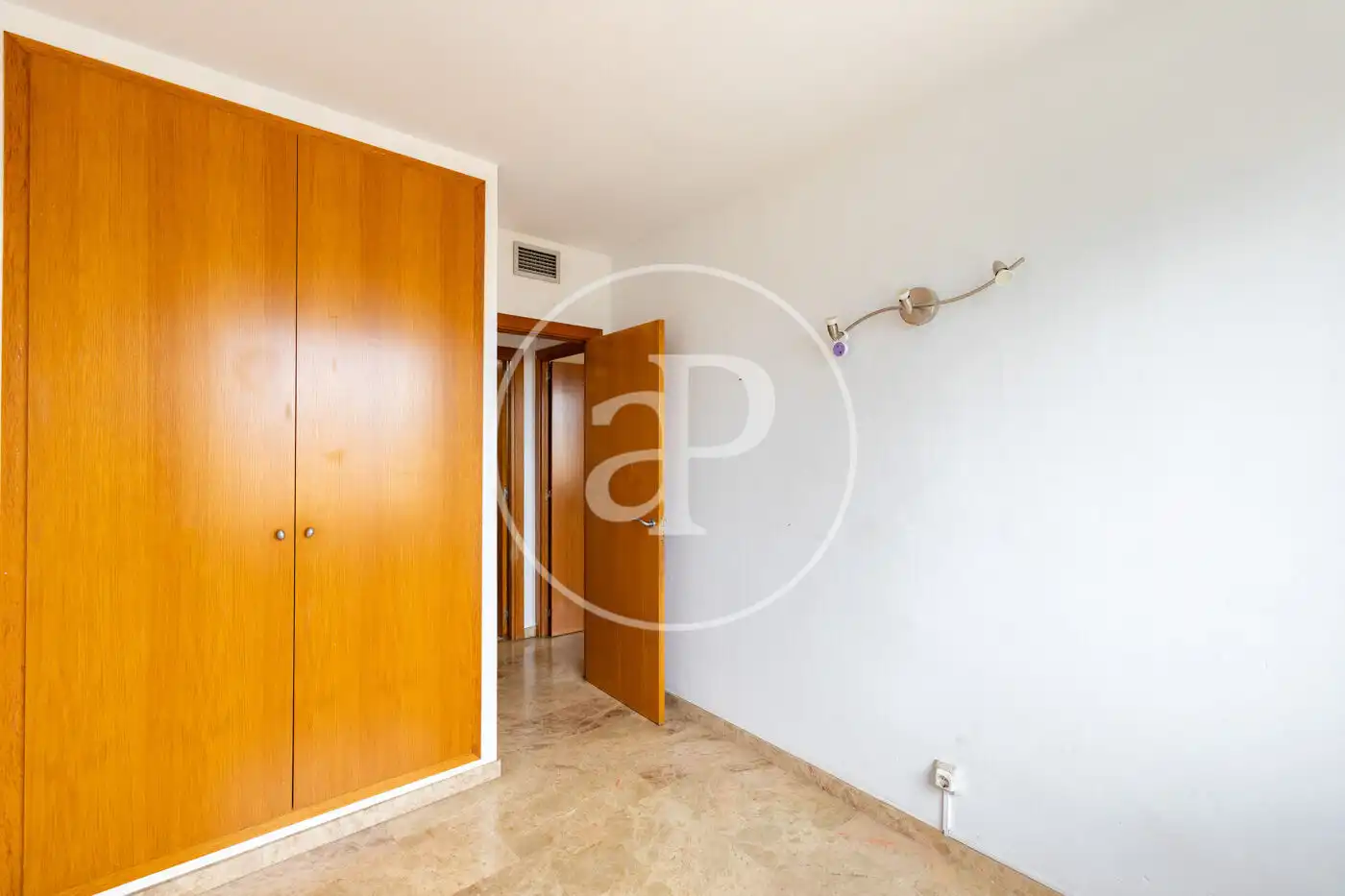 Flat for sale in Barcelona  with Air Conditioner, Heating and Terrace