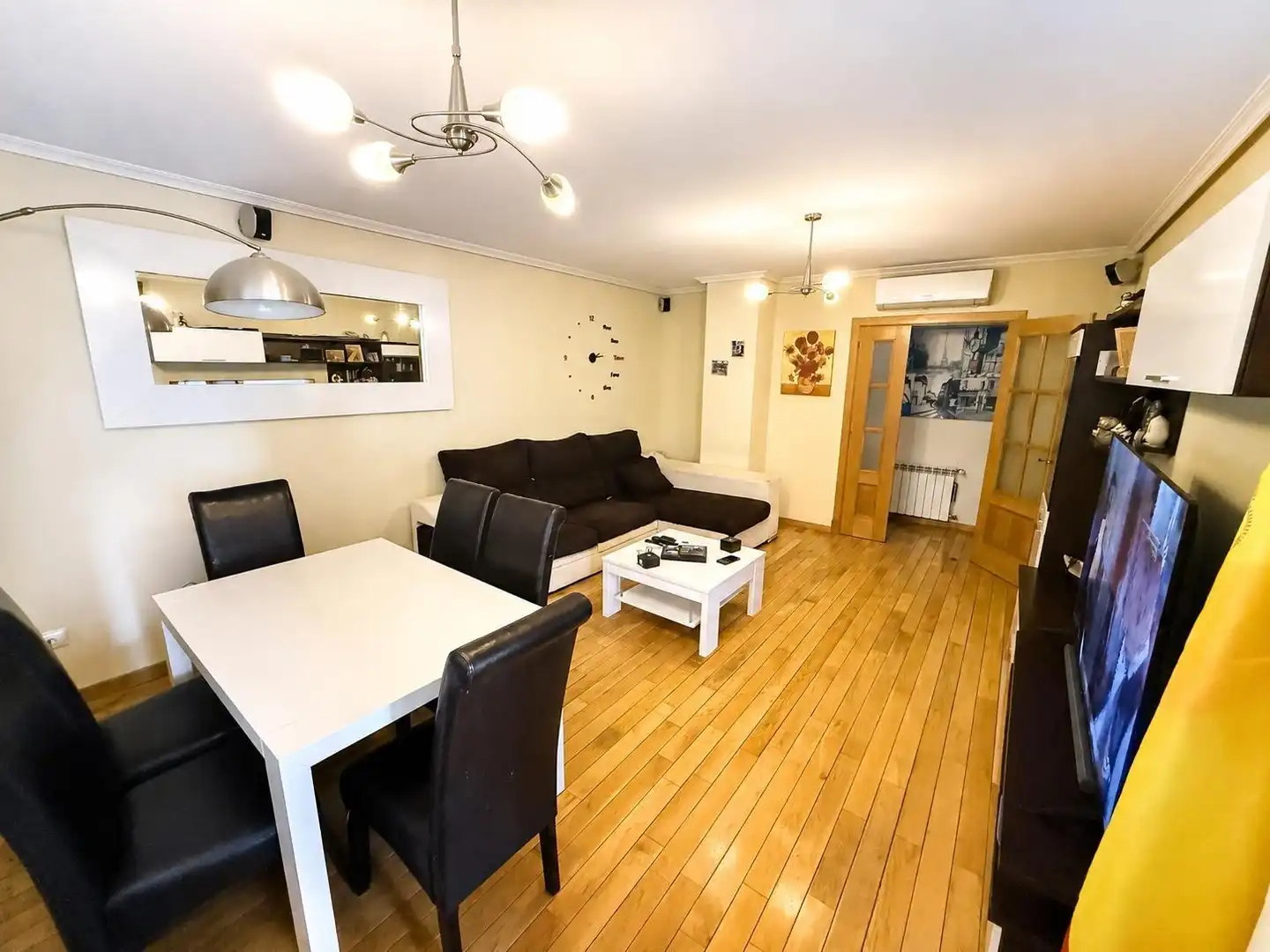 Living room of Flat for sale in Seseña  with Air Conditioner, Heating and Storage room