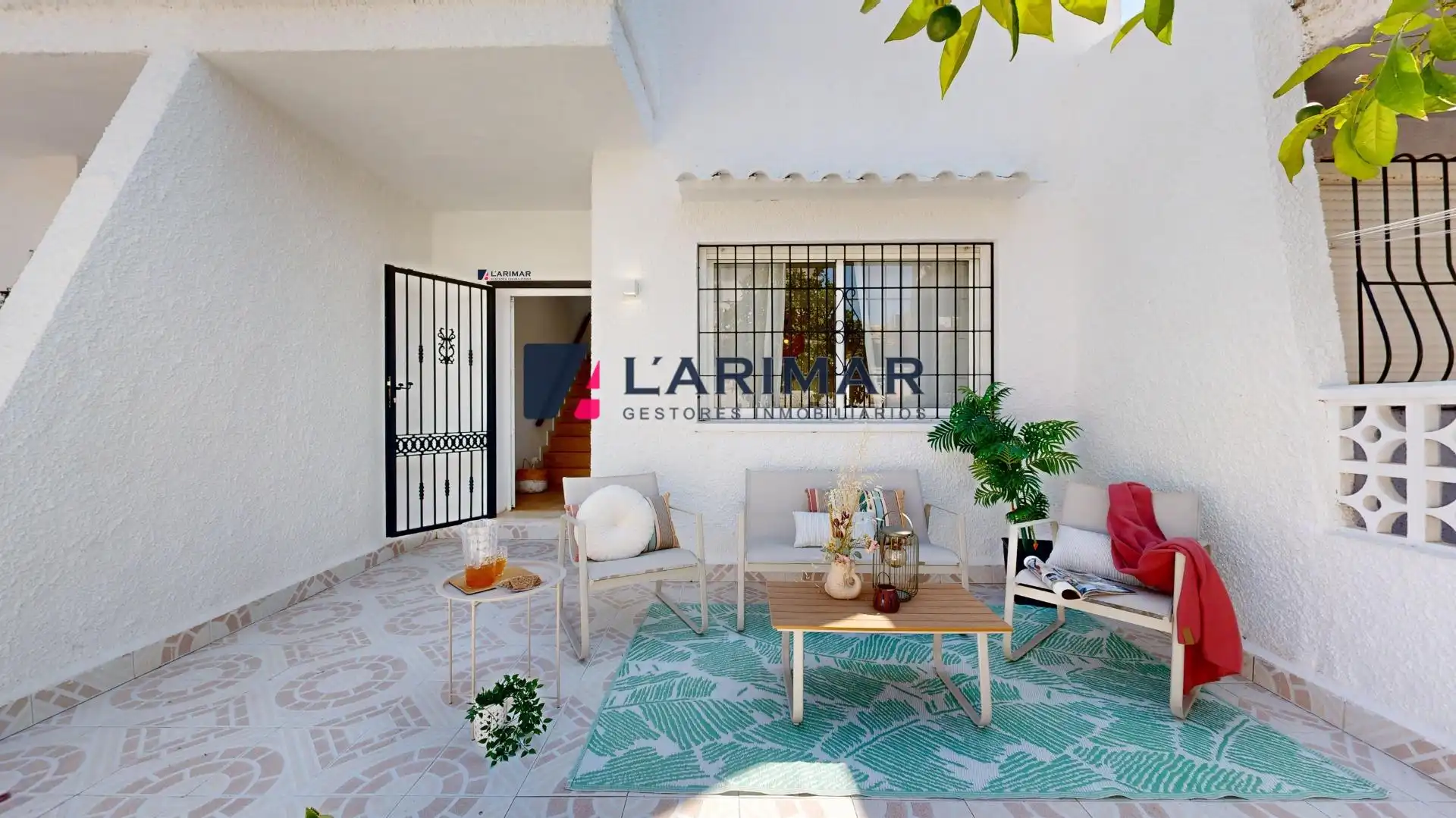 Jardín de Casa adosada en venta en Orihuela con Jardín privado, Terraza y Piscina comunitaria
