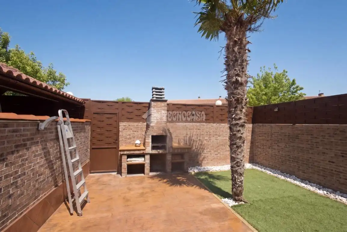 Terrassa de Casa adosada en venda en Aldearrubia amb Calefacció, Jardí privat i Terrassa