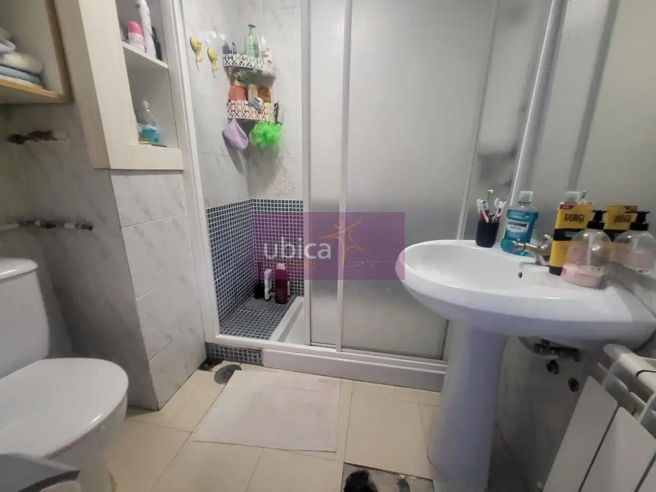 Baño de Piso en venta en Vigo  con Calefacción y Trastero