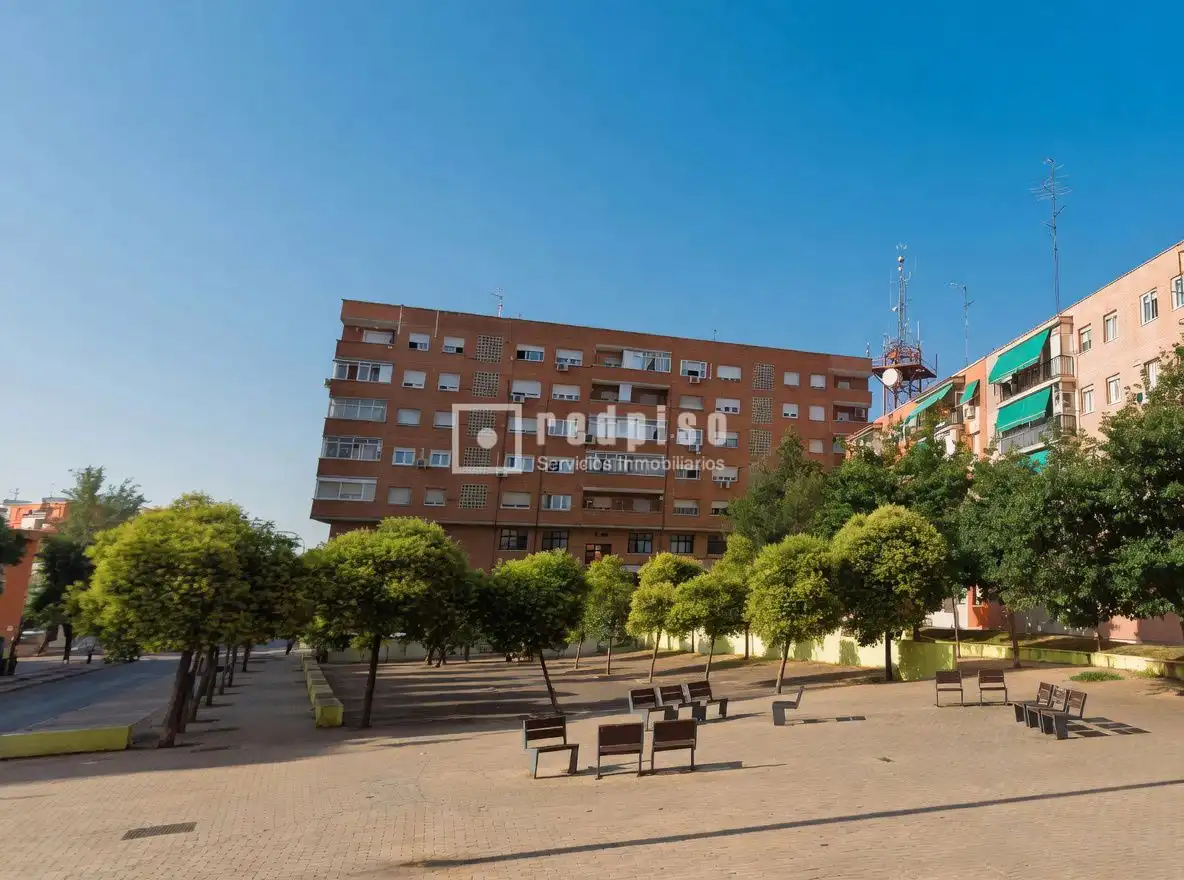 Vista exterior de Piso en venta en Alcorcón con Calefacción, Terraza y Alarma