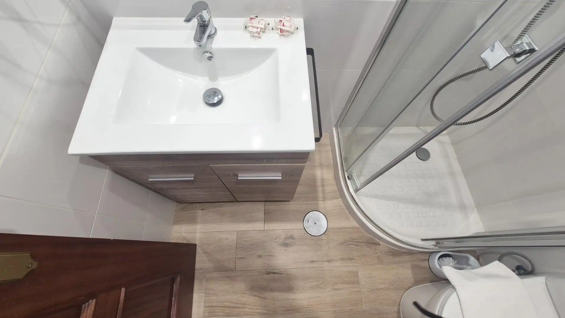 Bathroom of Study for rent in Salamanca  with Heating, Furnished and Balcony