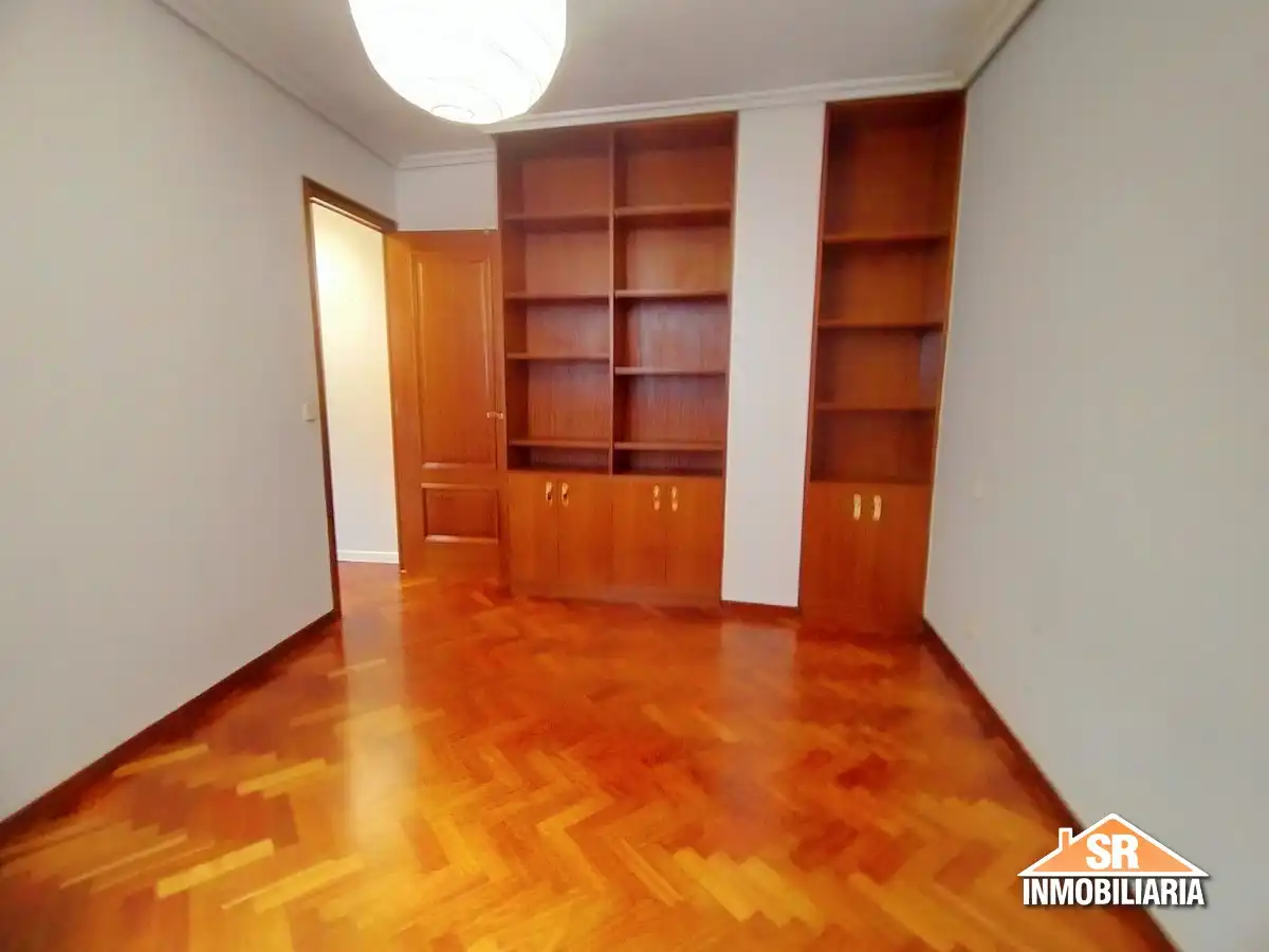 Bedroom of Apartments for rent in A Coruña Capital   with Heating, Oven and Washing machine