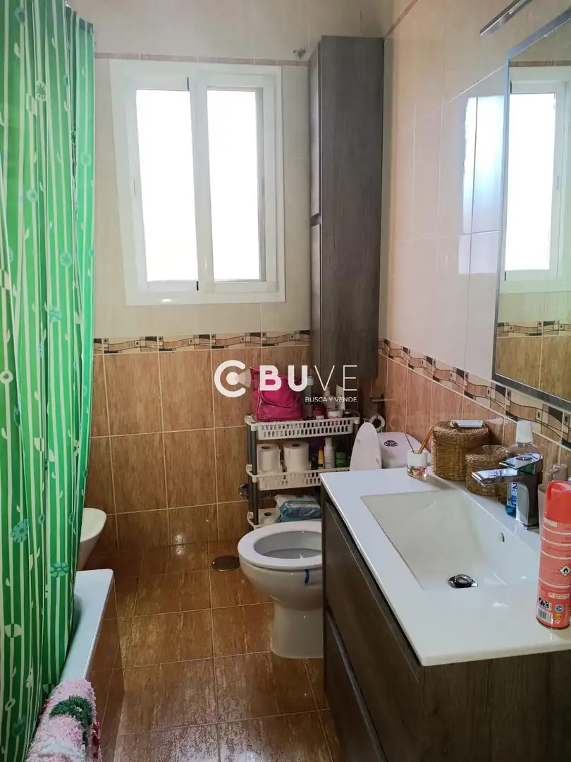Bathroom of Houses for sale in Huévar del Aljarafe  with Air Conditioner, Heating and Terrace