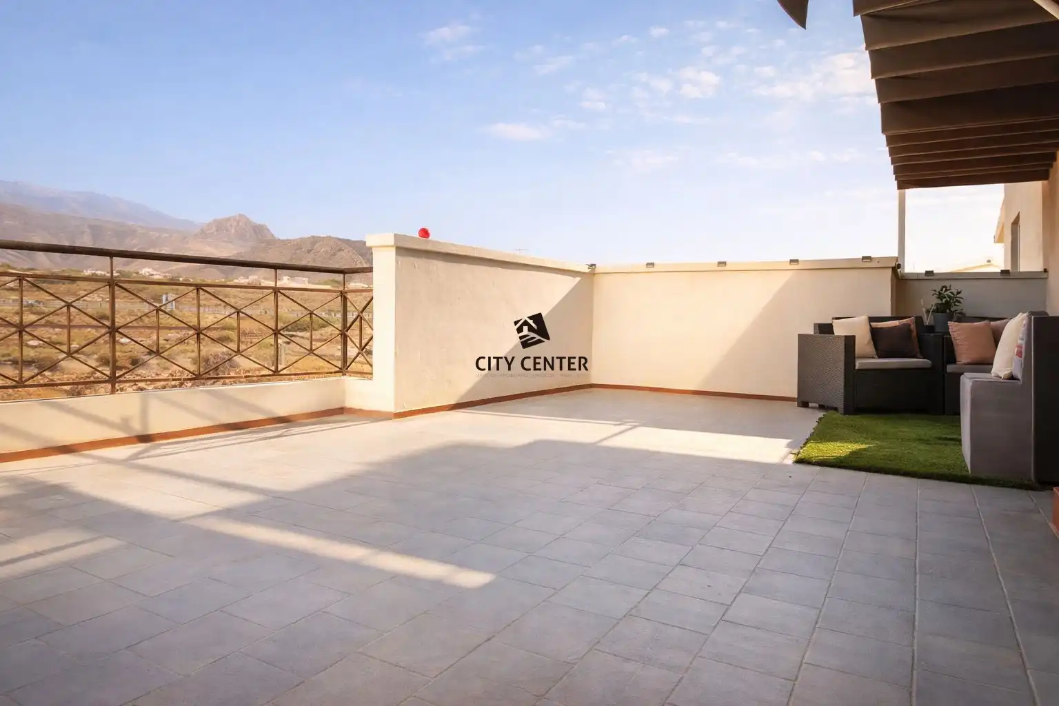 Terraza de Ático en venta en Arona con Amueblado y Piscina comunitaria