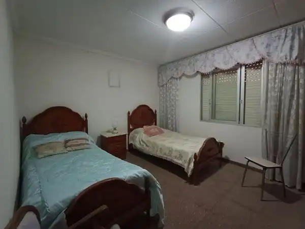 Habitación de Casa adosada en venta en Agost con Terraza, Trastero y Amueblado