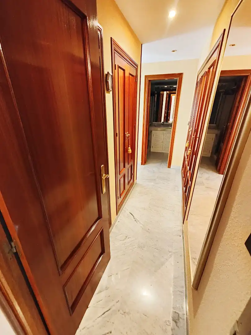 Piso en venta en Sevilla con Aire acondicionado, Terraza y Piscina comunitaria
