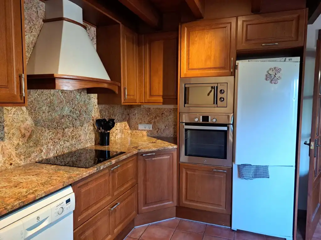 Houses for rent in Carrer Mossèn Cinto Verdaguer, 5, Das
