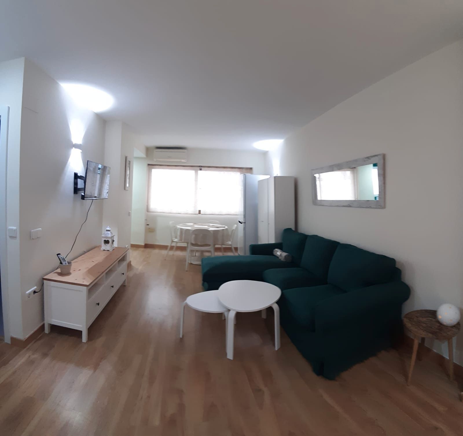 Living room of Study to rent in  Valencia Capital  with Air Conditioner, Furnished and Washing machine