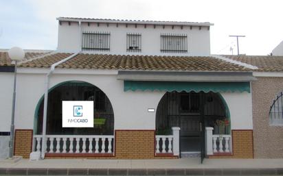 Vista exterior de Casa o xalet en venda en Los Alcázares amb Aire condicionat i Terrassa