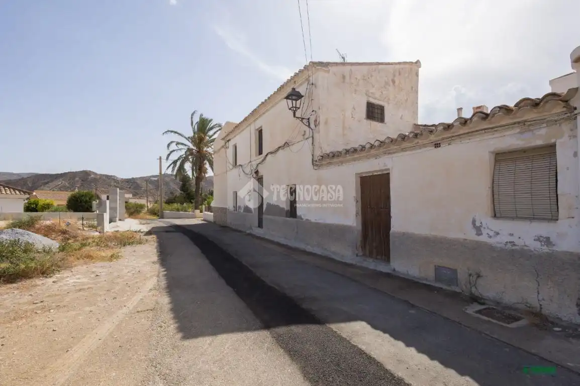 Casa rústica en venda a Zurgena