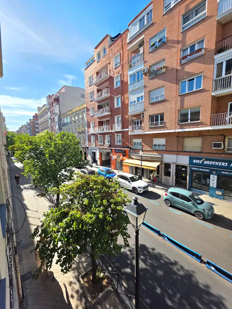 Vista exterior de Piso en venta en Madrid con Aire acondicionado, Calefacción y Parquet