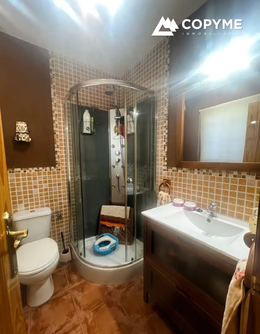 Baño de Casa o chalet en venta en Novés con Aire acondicionado, Calefacción y Jardín privado